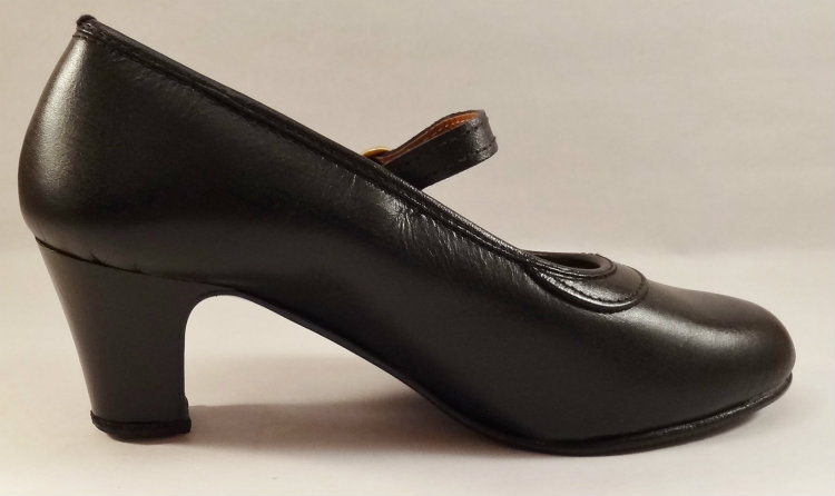 CHAUSSURES FLAMENCO OU SEVILLANE AVEC BRIDES CLOUTEES – Image 4