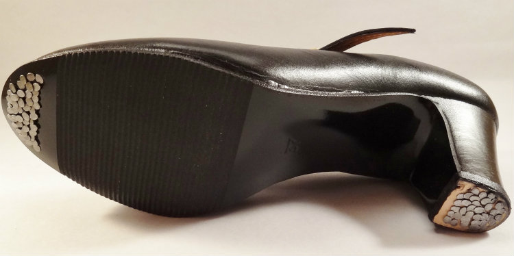 CHAUSSURES FLAMENCO OU SEVILLANE AVEC BRIDES CLOUTEES – Image 6